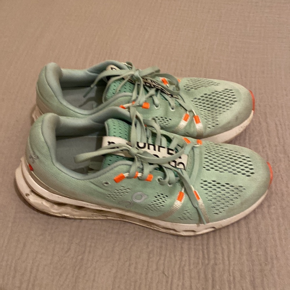 On Running Mint Green and Orange Athletic Shoes. Size 9 - Picture 3 of 9